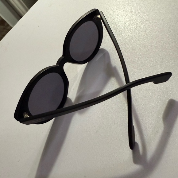 Diff Eyewear - Picture 2 of 2